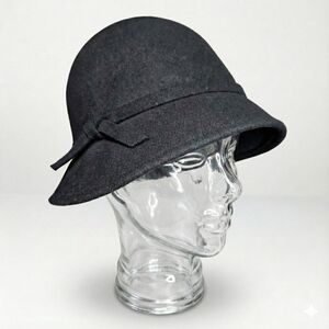 Collectioneighteen 22.5"/M NEW Cloche Hat Black 100% Wool Bucket Winter Bow